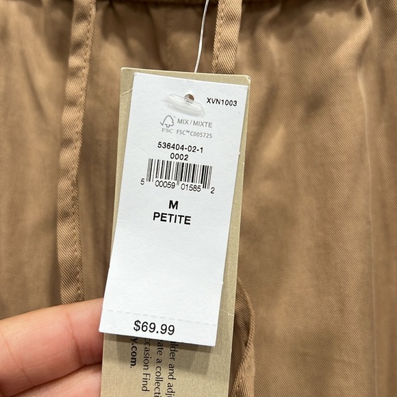Banana Republic NWT  Cargo pants petite SZ M Kaki tan pockets on both sides - Picture 7 of 10